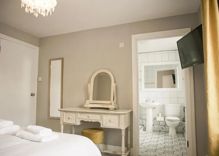 The New 1730 Bed & Breakfast